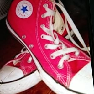 Converse kids size 3